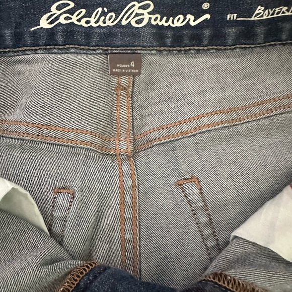 Eddie Bauer classic blue denim Jeans. - Picture 5 of 12